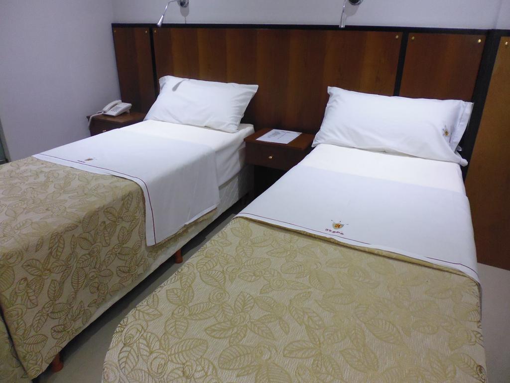 Hotel Athos บัวโนสไอเรส ภายนอก รูปภาพ