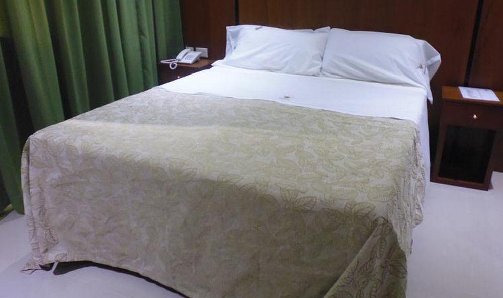 Hotel Athos บัวโนสไอเรส ภายนอก รูปภาพ